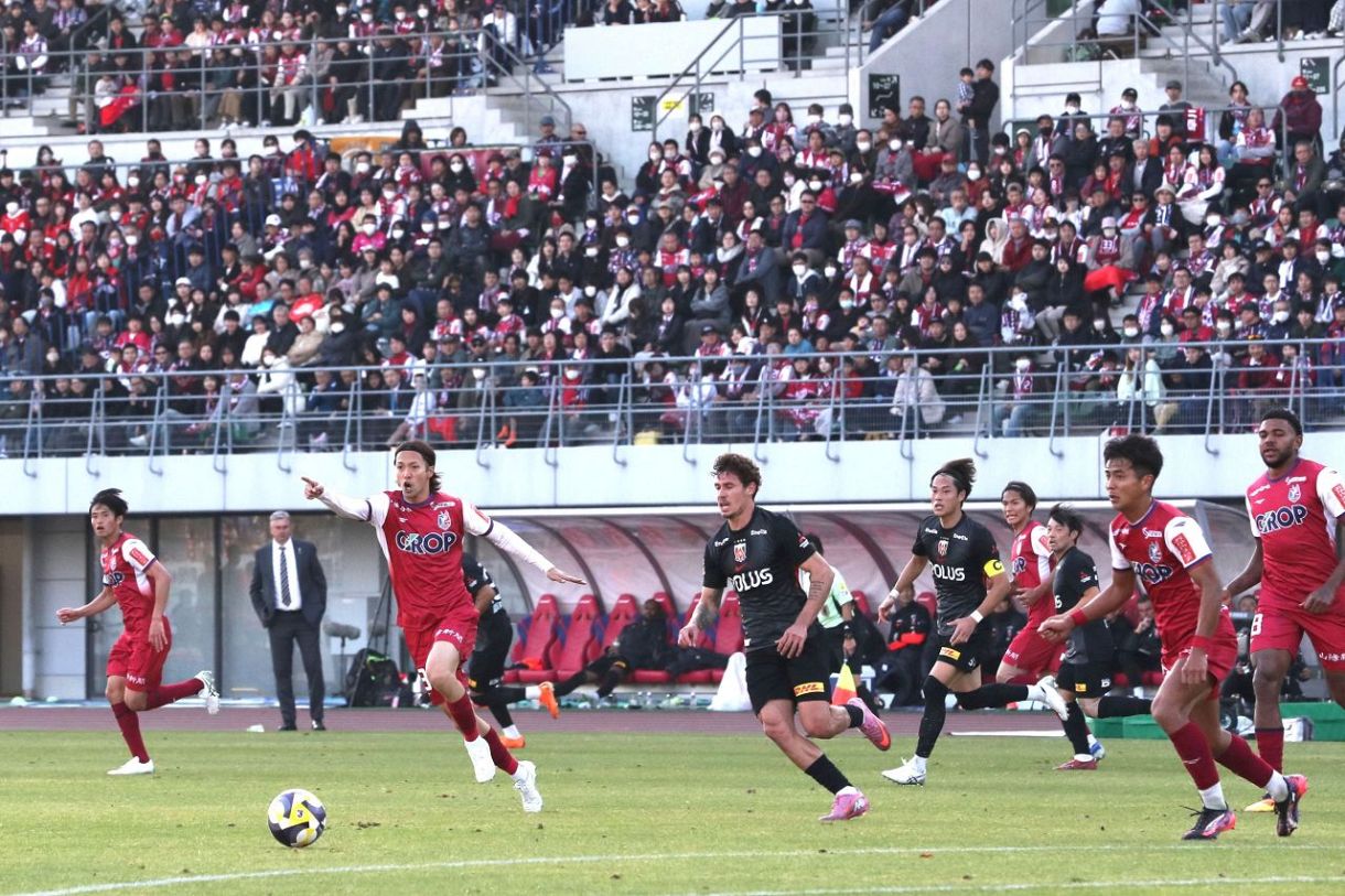 ファジ ホーム最終戦 「Ｊ１元年」の健闘に拍手 今季最多１万５６２３人が観戦