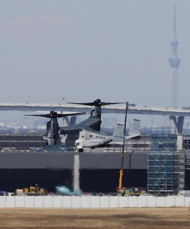 陸自オスプレイが緊急着陸 鹿児島の海自鹿屋基地:山陽新聞 陸自オスプレイが緊急着陸 鹿児島の海自鹿屋基地:山陽新聞