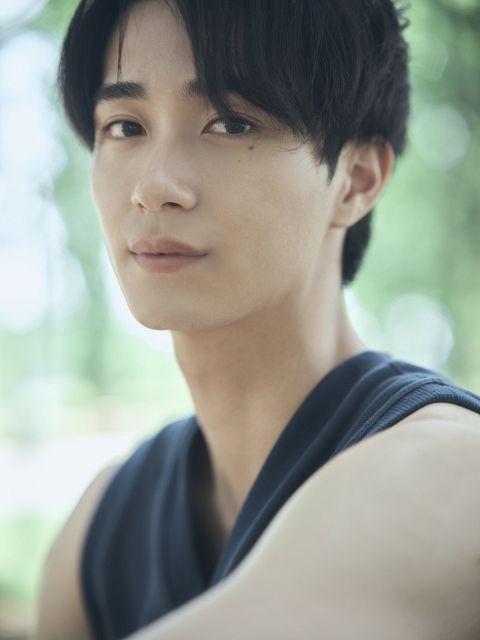 野村康太、1st写真集発売決定「一緒に韓国旅行に来た気分になれる