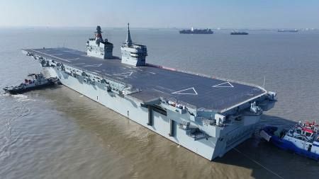 中国の新型揚陸艦が試験航行 台湾統一にらみ海軍力増強：山陽新聞