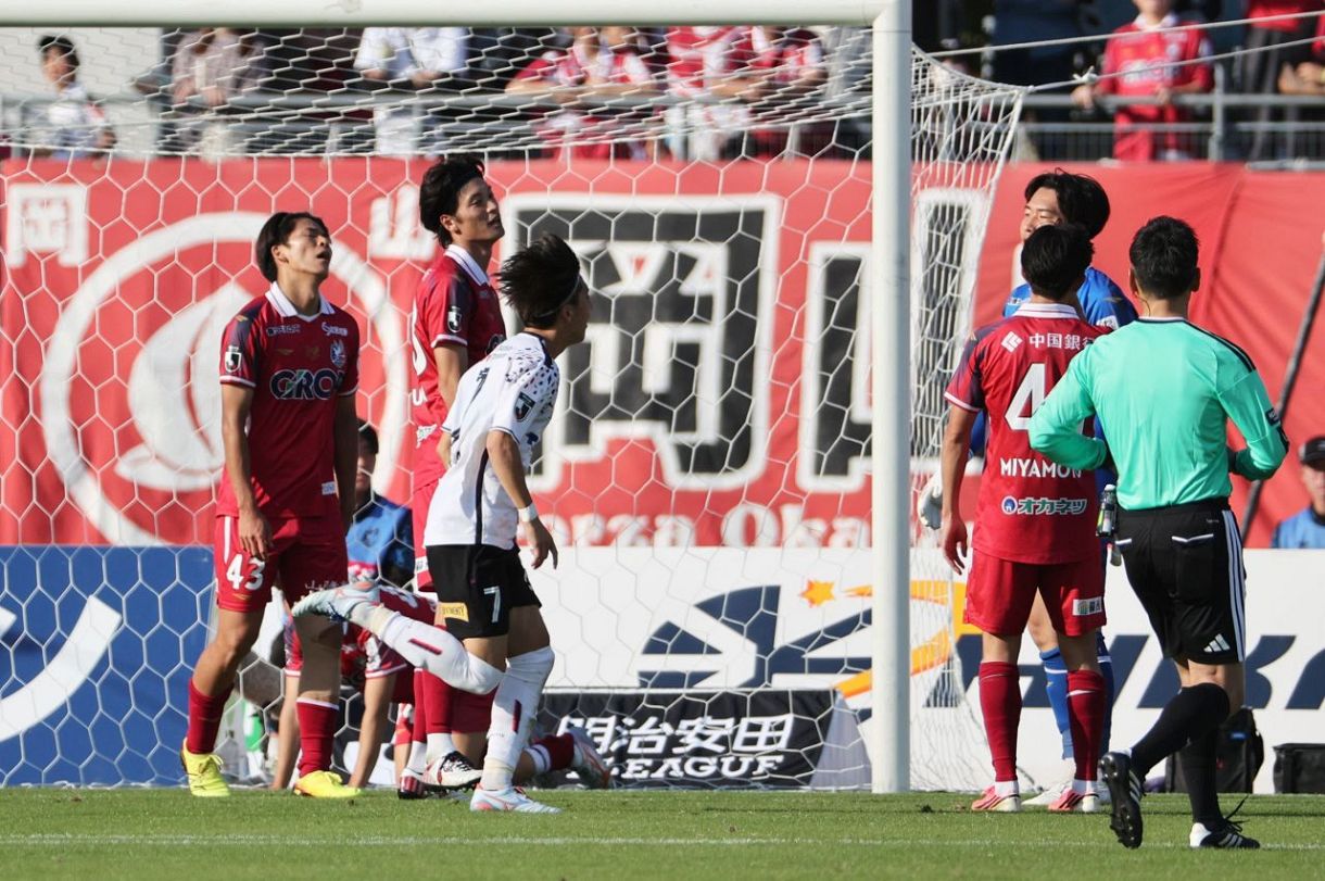 ファジアーノ完敗　ホームで２位ＦＣ東京に０―４　順位は１０位のまま