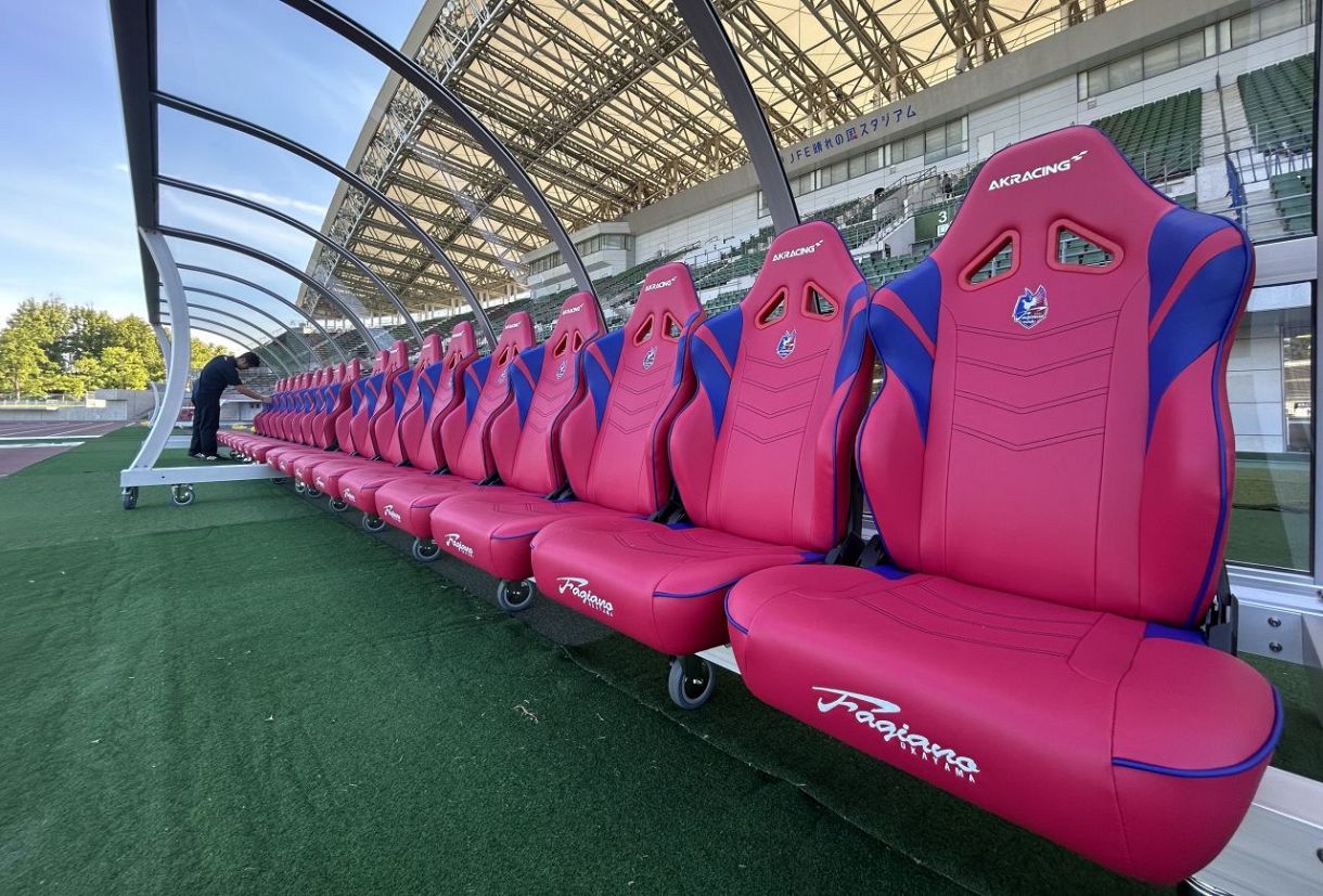 リバプールFC 公式コレクターズエディション メインスタンド木製シート