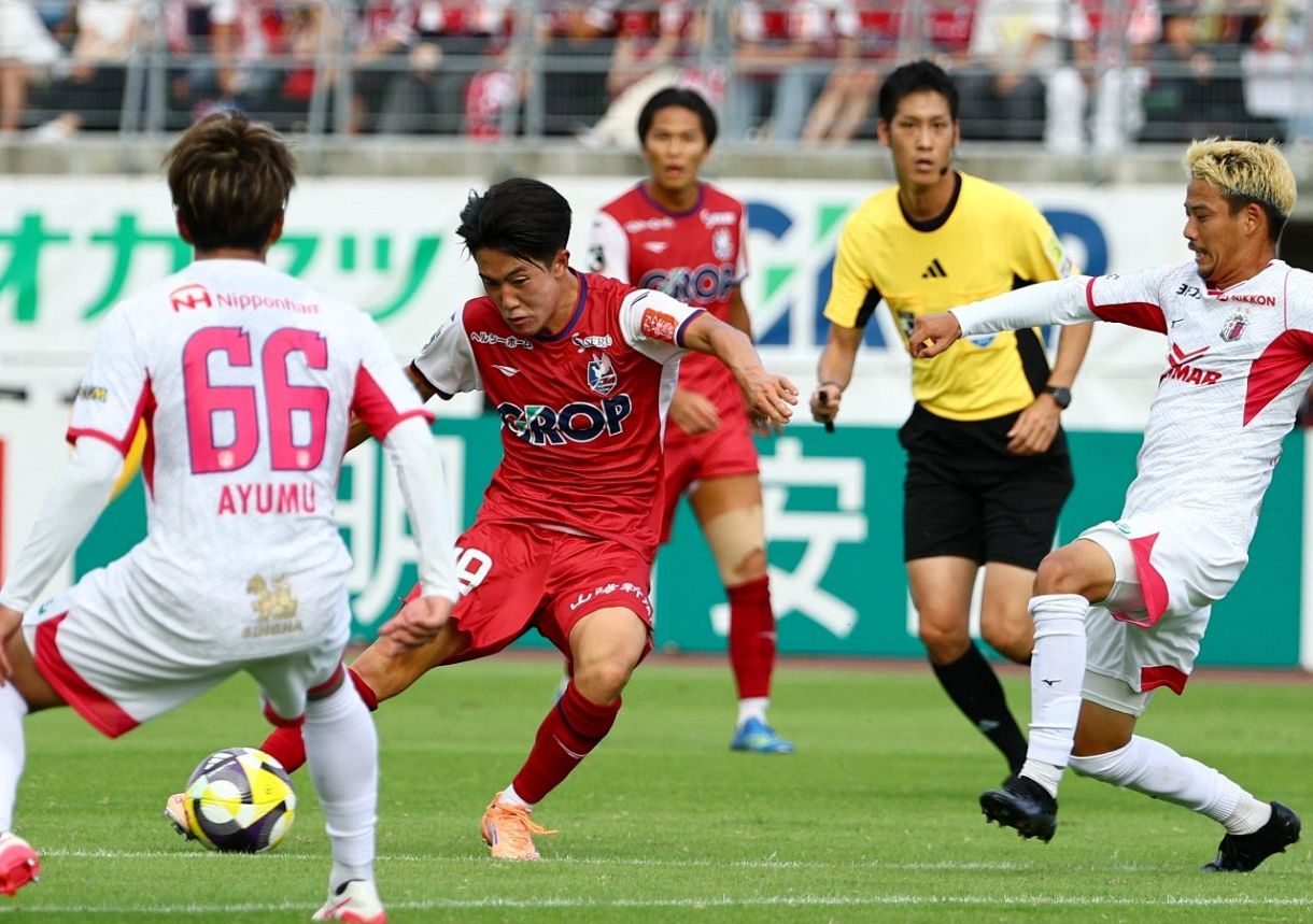 ファジ佐藤 10月のJ1ヤングプレーヤー賞 3度目の受賞：山陽新聞