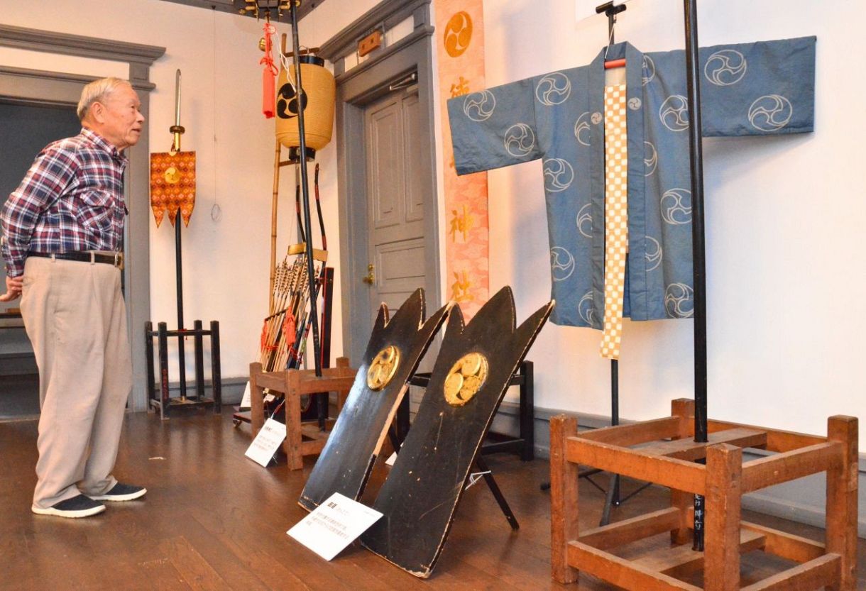 伝統の秋祭り 魅力伝える 津山・徳守神社 祭具や写真展示：山陽新聞