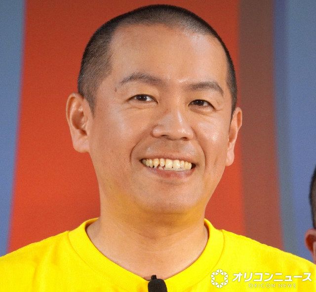タカトシ・トシ、飛行機で困る妻に思わぬ出来事 「1人抱っこしてあげる