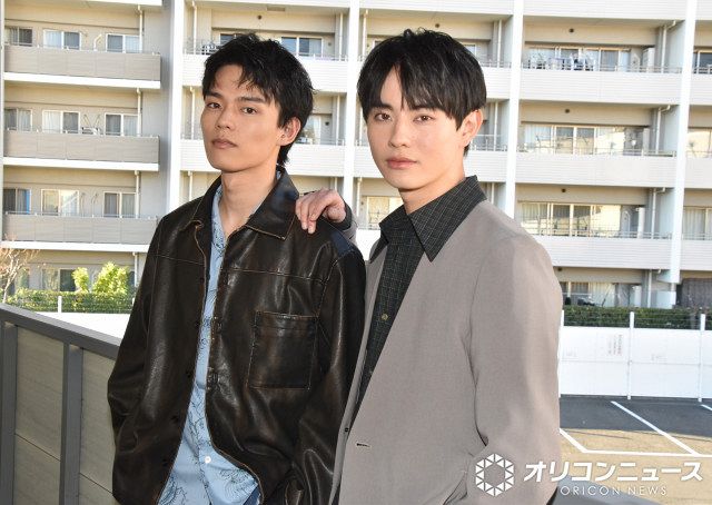前田拳太郎×日向亘、『小説 仮面ライダーリバイス』の感想トーク 今