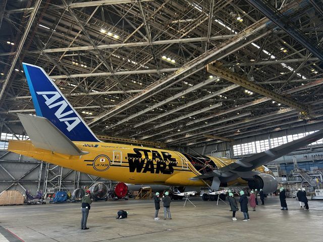 機内限定★ANAスタウォーズ 飛行機ミニサイズC-3PO ANA JET 機内限定☆ANAスタウォーズ 飛行機ミニサイズC-3PO ANA JET 機内限定