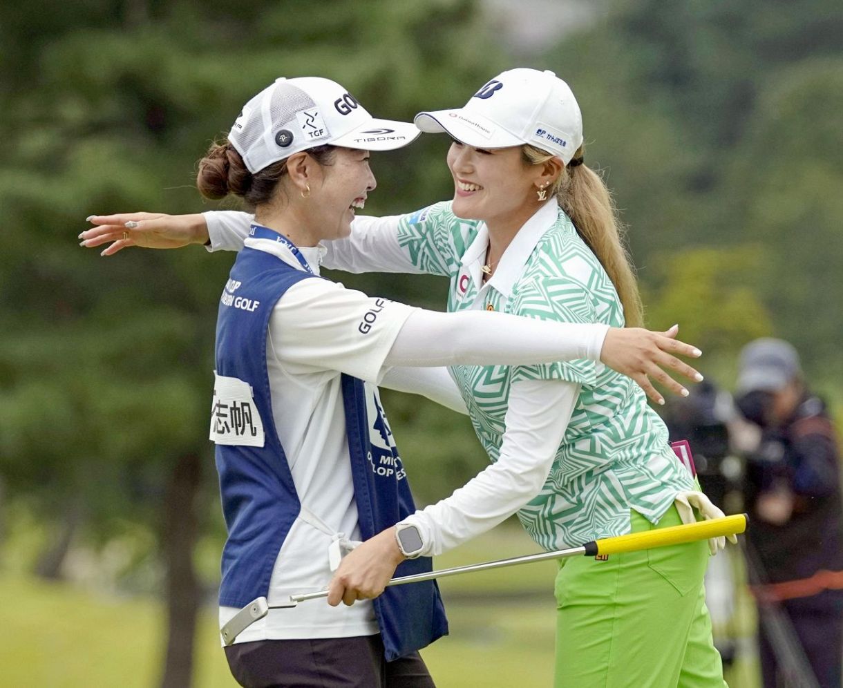 桑木志帆（岡山出身）が逆転Ｖ　ダンロップ女子ＯＰゴルフ　全英制覇後では国内初勝利　年間女王へ大きく前進