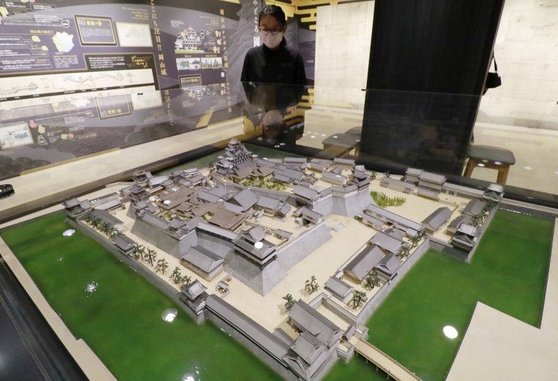 最盛期の岡山城を3DCGで再現 市が観光客に披露、修繕にも活用