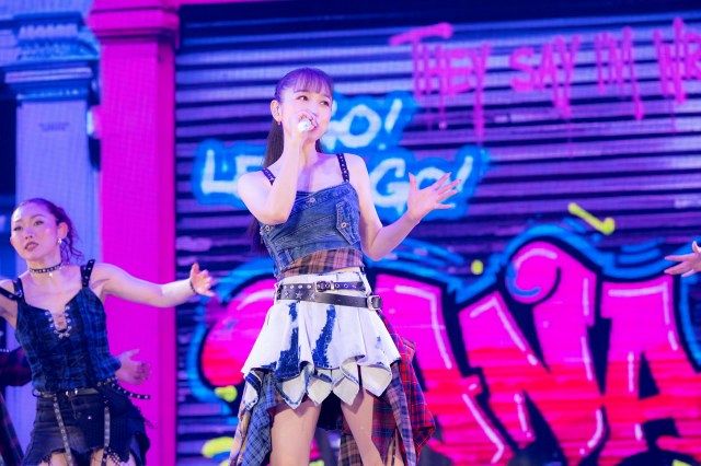 西野カナ、7年ぶりの全国アリーナツアー終幕 全26曲披露、クリスマス