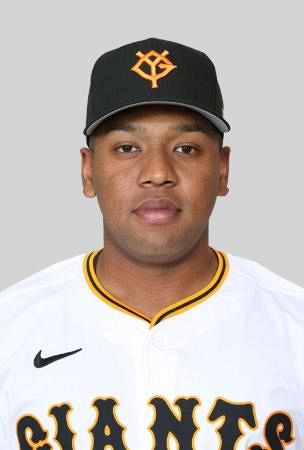 オコエ瑠偉選手 ＋フェルナンド選手 寄せ書き投げ込み 巨人、オコエを自由契約選手に 双方合意で、国内外球団と契約可：山陽