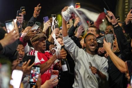 アーセナル、22季ぶり優勝 サッカーのプレミアリーグ：山陽新聞