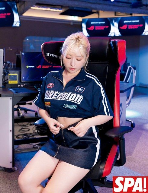 麻倉瑞季、Iカップ肉感ボディで“プロゲーマー女子グラビア”挑戦 人気