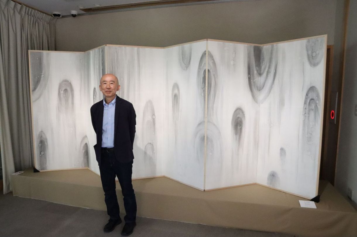 水のさまざまな表情捉える 日本画家の森山知己さん 倉敷で個展 ：山陽
