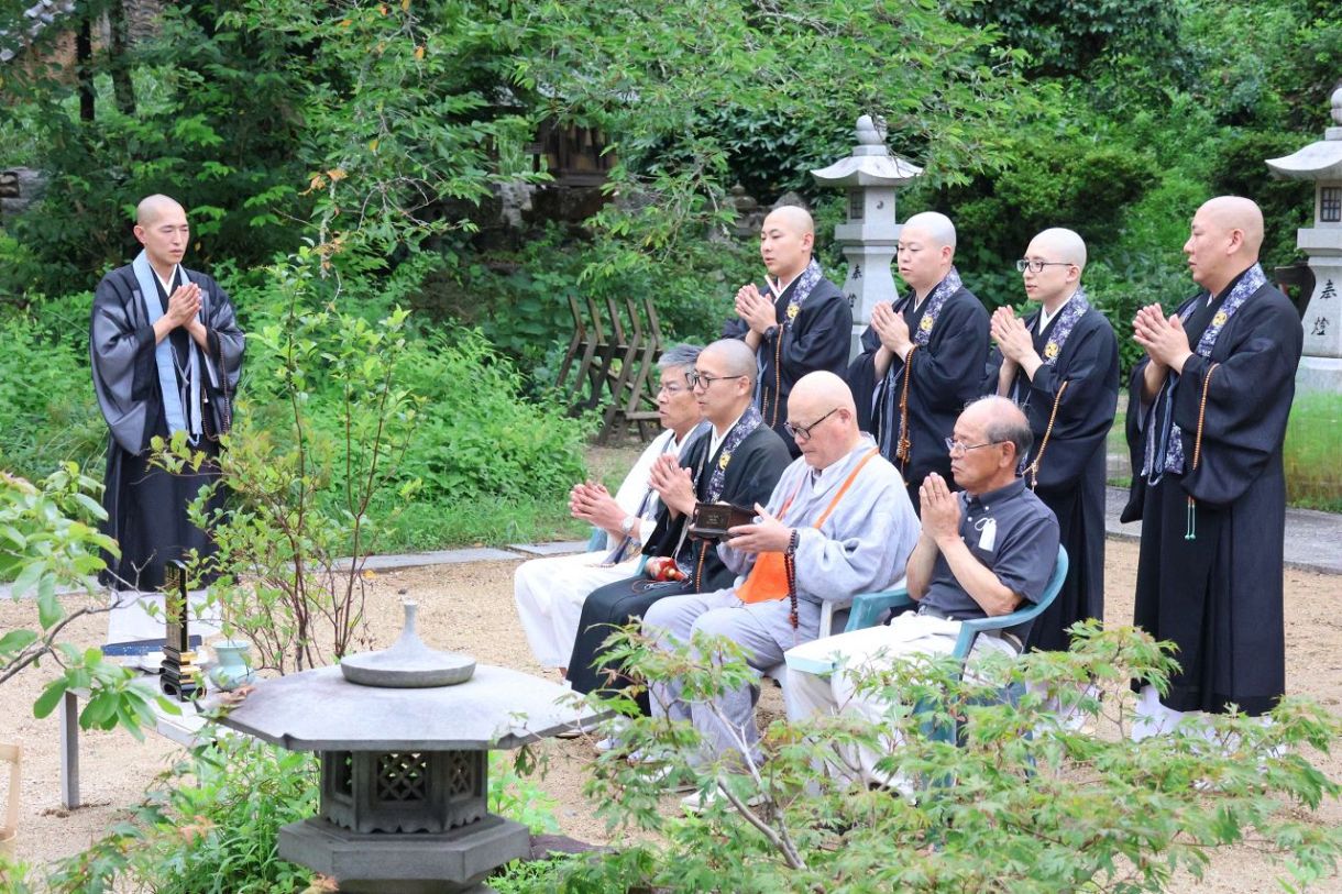 倉敷・真備の寺で豪雨の慰霊法要 若手僧侶「亡くなった人、被害忘れ