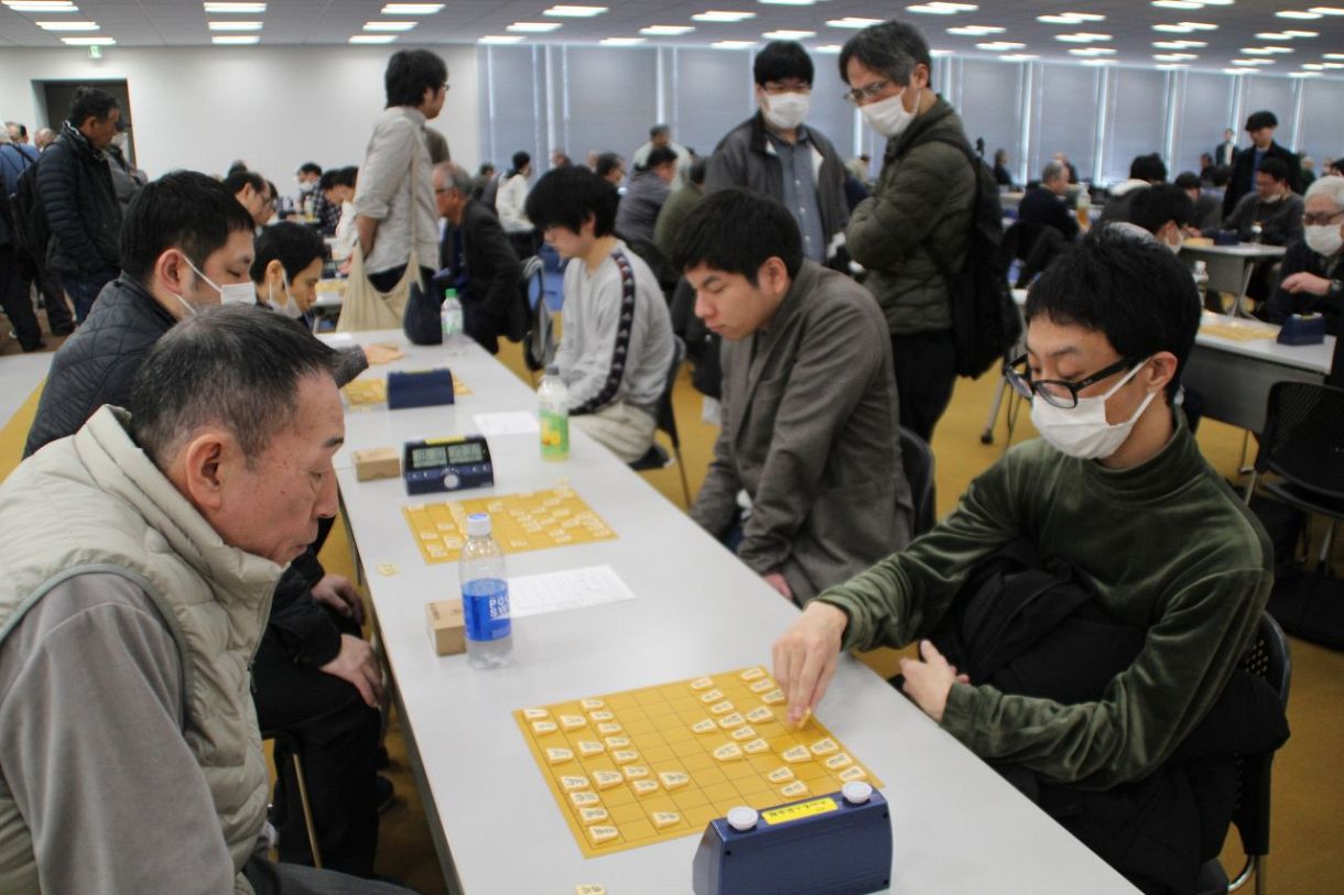 団体は烏城、A級植田さん制す 将棋連盟支部対抗戦・名人戦県予選