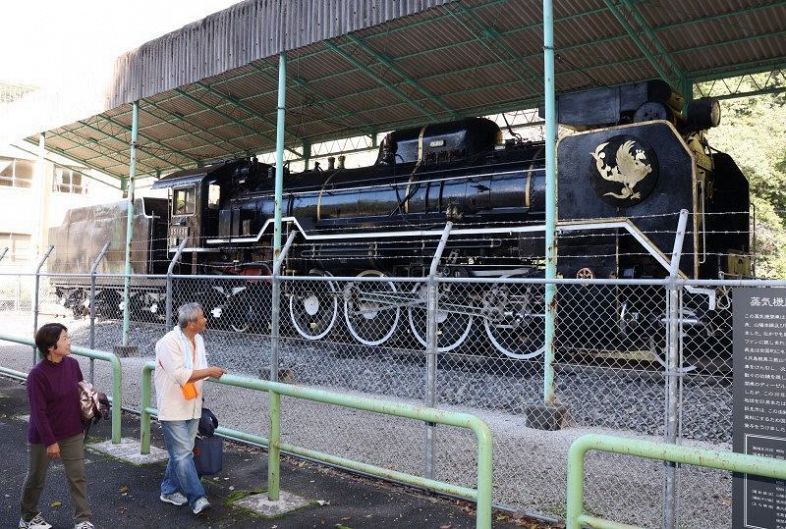 D51 銘板　蒸気機関車 Yahoo!オークション - だるまや パーツ 蒸気機関車 番号板 D51 D61 ナ