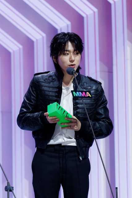 MMA2025』ベストプロデューサー受賞のZICO、BOYNEXTDOORに感謝
