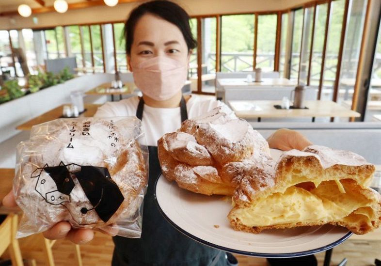 作州】わがまちのイッピン！ジャンボシュークリーム インパクト抜群の