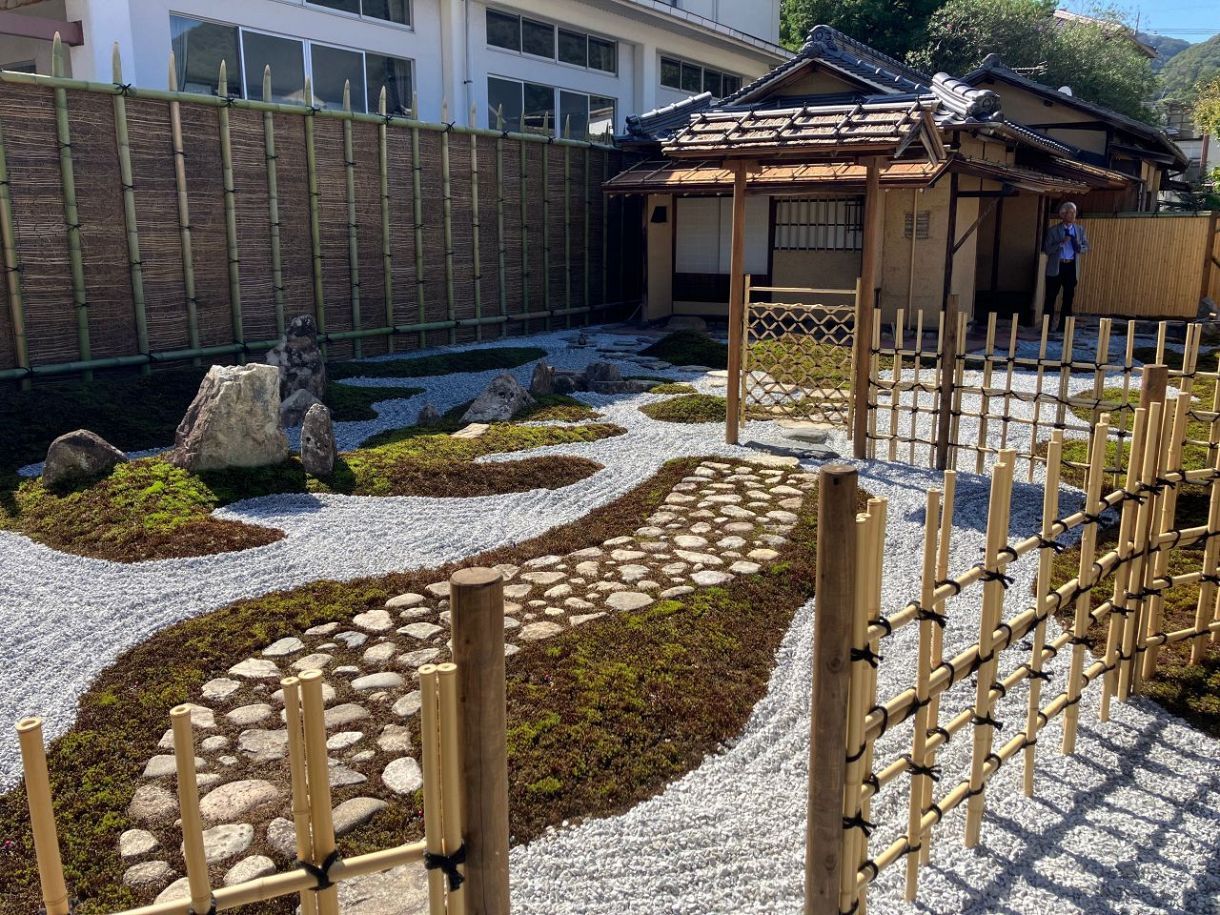 高梁 重森三玲の庭園再生 モダンな雰囲気漂う、19日に見学会：山陽