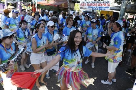 本場リオで日本チーム演奏 ブラジルのカーニバル：山陽新聞デジタル