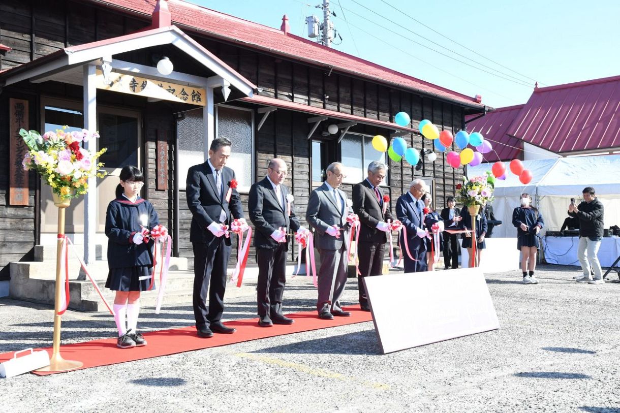 西大寺鉄道の本社屋 歴史伝える記念館にリニューアル　当時の写真やレールの一部など展示、２０日から一般公開