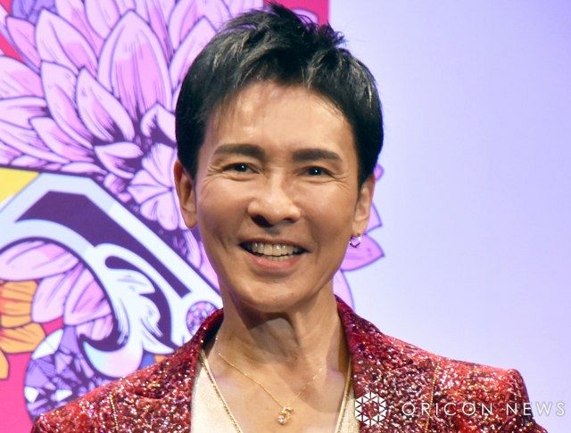 郷ひろみ、SNSに投稿された激変ショットに「えっ？誰？」「お人形さん