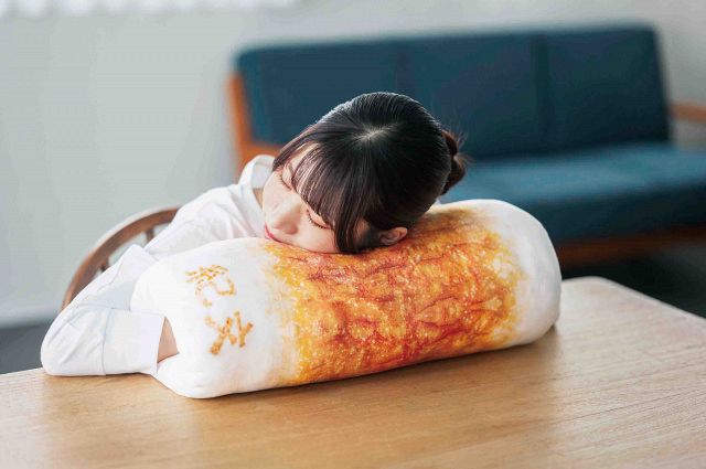 愛され続けて52年…紀文のちくわがふわもち触感のクッションに 約40本分