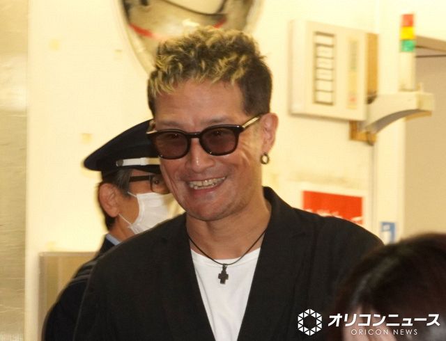 松岡昌宏、初日公演→報道陣に会釈 国分太一めぐり「日テレからの説明