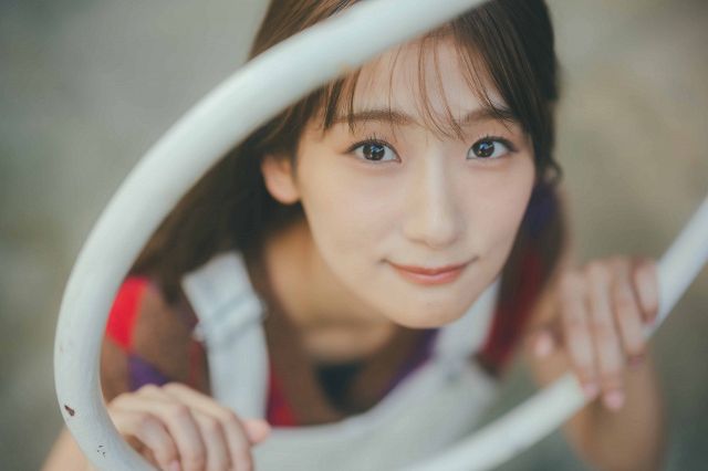 櫻坂46井上梨名、今の“美しさ”詰まった卒業記念ロンググラビア 7年間の