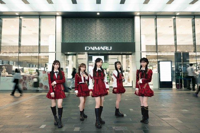 小栗有以 AKB48 時代を彩った装跡 大衣装展 大丸 梅田 生