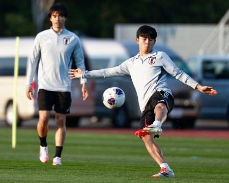 日本代表、サウジ戦へ全体練習 守田と上田は離脱：山陽新聞デジタル