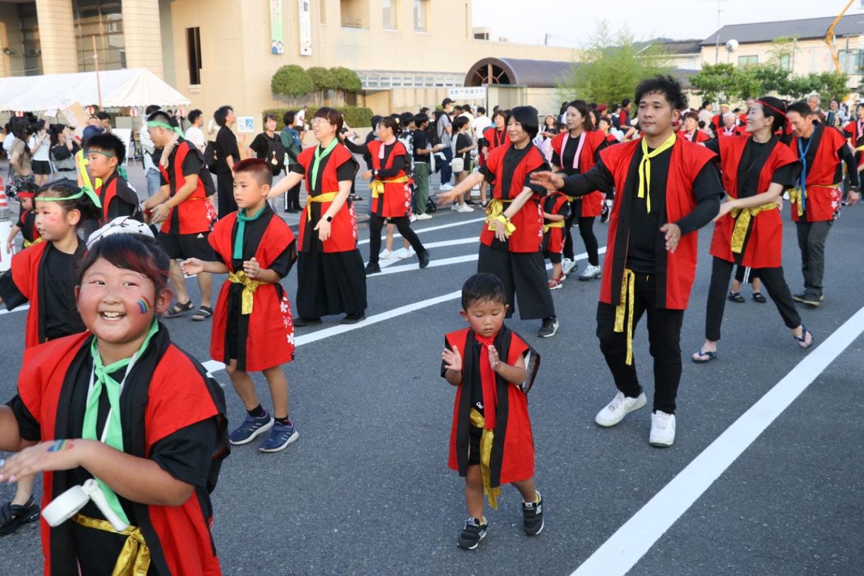 住民ら１２００人「地域の絆実感」　倉敷 真備・船穂総おどり