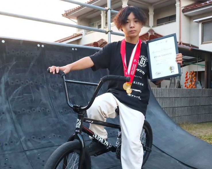 BMX 美咲の小6谷本さん年間V 6年ぶり2回目 「目標は五輪金