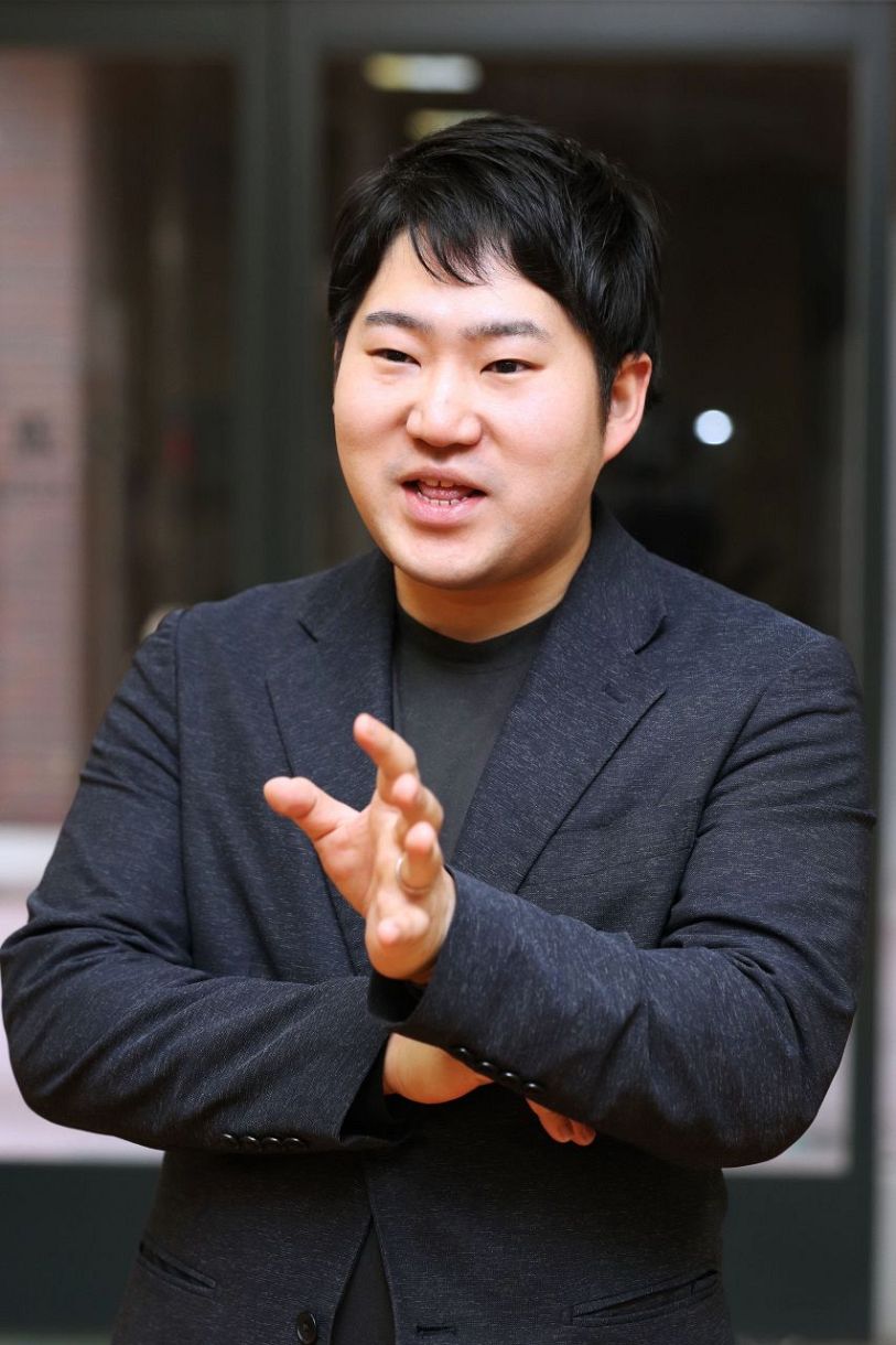 米田さん 欧州で新たな挑戦開始へ　プラハ移住 世界的な指揮者目指す