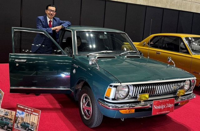 ジョニ男 岩井ジョニ男、愛車の53年前トヨタ“名車”がトラブル YouTube初動画で