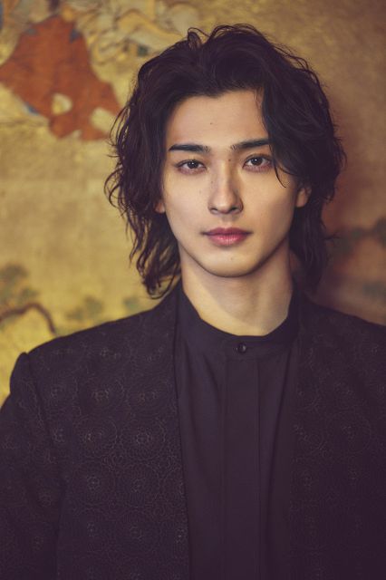 横浜流星、『べらぼう』『国宝』ゆかりの地で作品に思いを馳せる表情