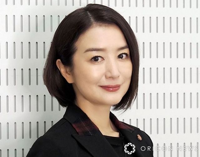 57歳・鈴木京香、麦わら姿に「似合うなんてさすがです」「可愛い