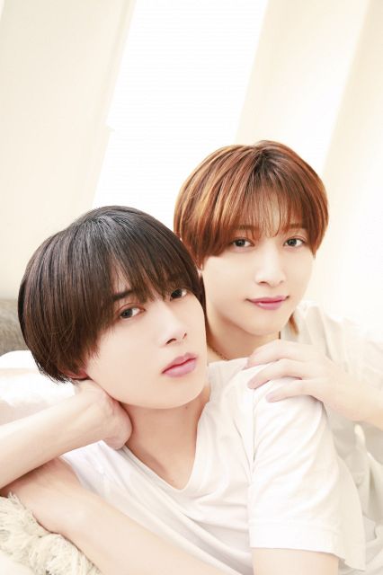 KEY TO LIT井上瑞稀＆中村嶺亜『ベツコミ』巻頭グラビア “オレのこと