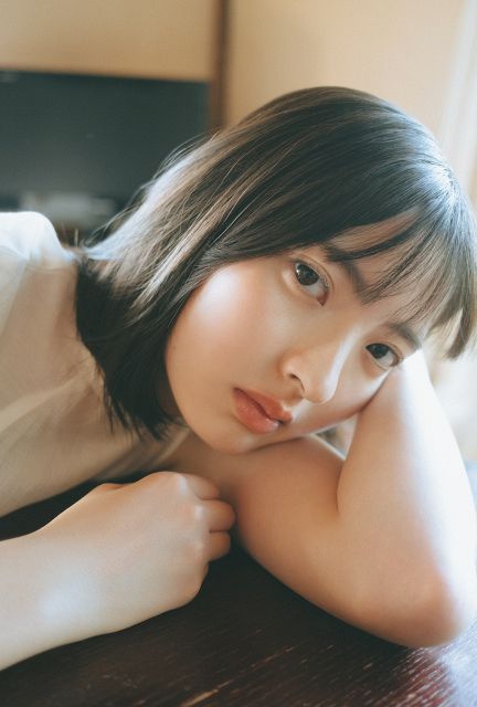 櫻坂46山田桃実、『B.L.T.賞』受賞で人生初ソログラビア 歴代の最年少