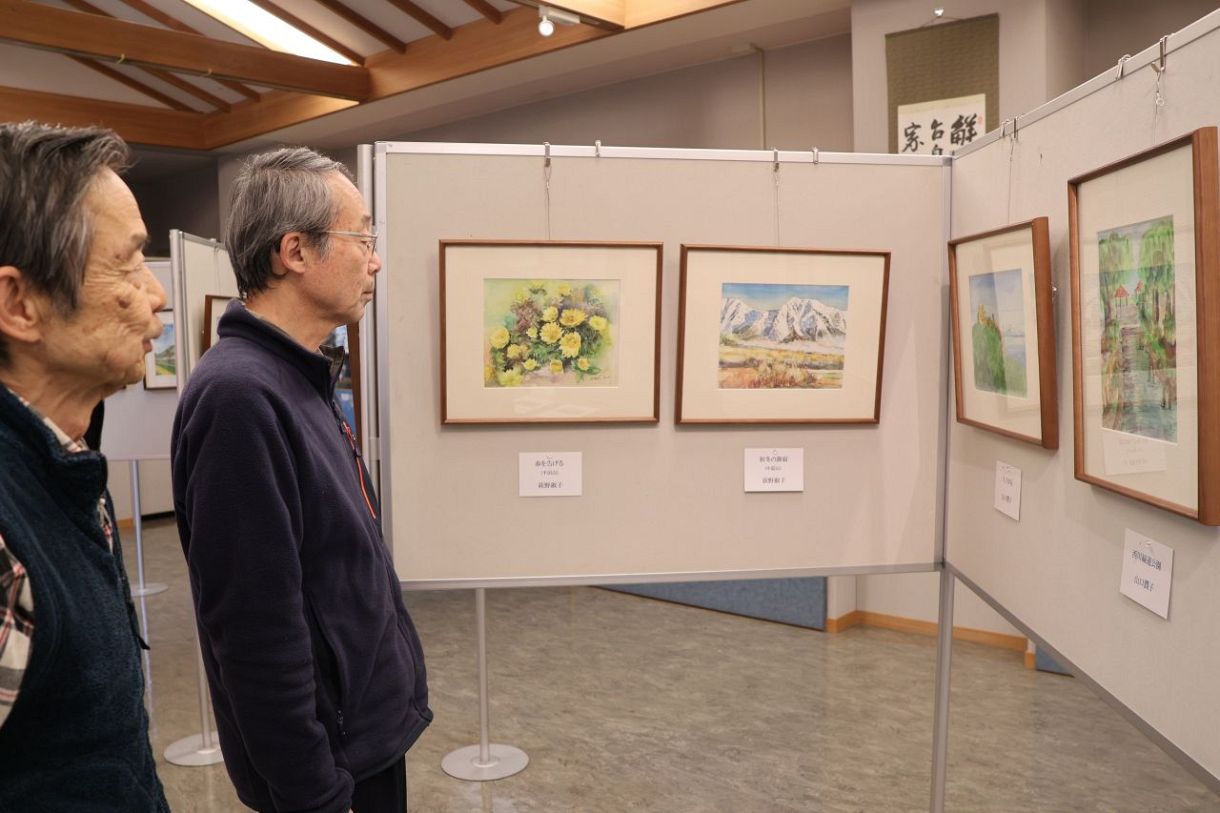 豊かな自然描く 24人の48点 山遊スケッチサークル 岡山で作品展