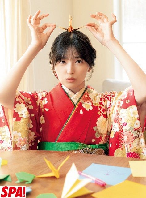 乃木坂46五百城茉央、艶やな迎春グラビア披露 振り袖姿で『週刊SPA