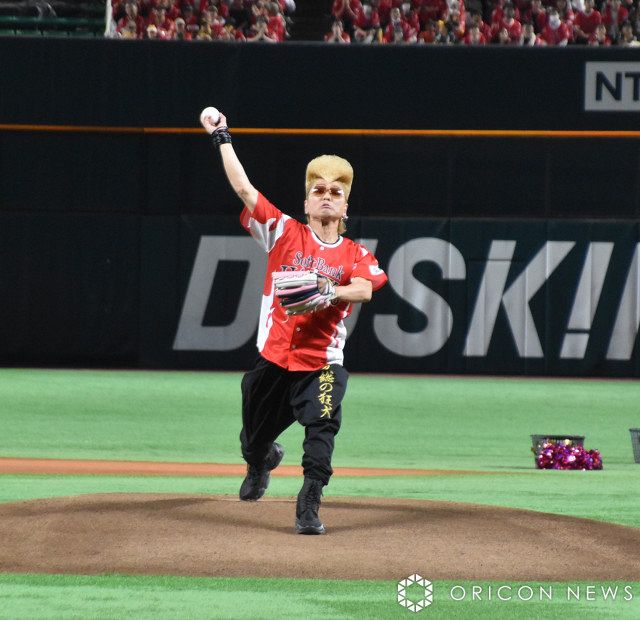 綾小路翔、『鷹祭 SUMMER BOOST』でセレモニアルピッチ 投球前に“代役