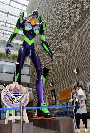 6mエヴァ初号機の立像お披露目 モデル地浜松とコラボ観光事業 6mエヴァ初号機の立像お披露目 モデル地浜松とコラボ観光事業