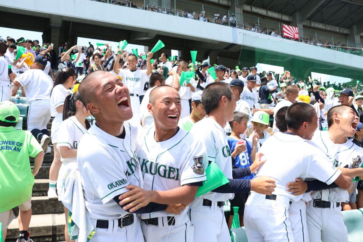 白熱した展開 応援団も懸命に声援送る 高校野球岡山大会決勝：山陽新聞