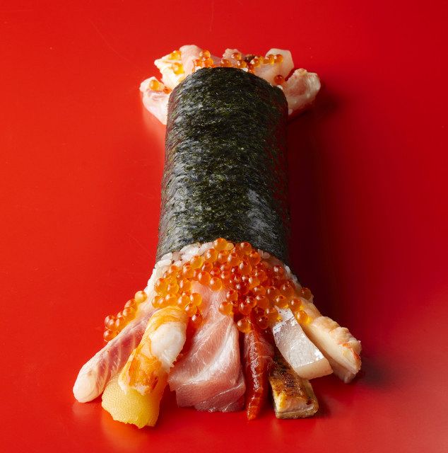 1万円超えの恵方巻き、大阪・梅田に登場へ “衝撃カラー”＆食パンの恵方