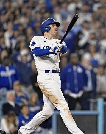ドジャース　フレディ・フリーマン サヨナラ満塁ホームラン　ボブルヘッド ド軍指揮官 フリーマンのWS史上初サヨナラ満塁弾に大興奮「あの