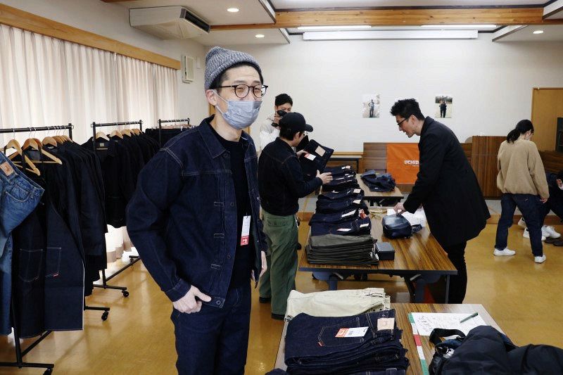 地元に恩返し 全戸へ自社製品贈る 津山・内田縫製 プロジェクト展開