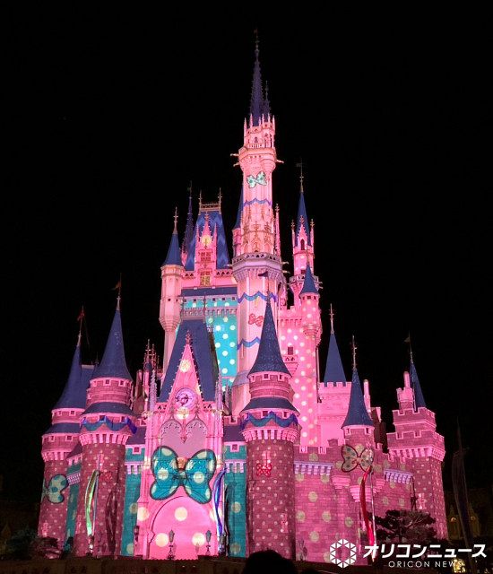 シンデレラ城がミニーに染まる！ TDL『ミニー×パルパル』で特別演出