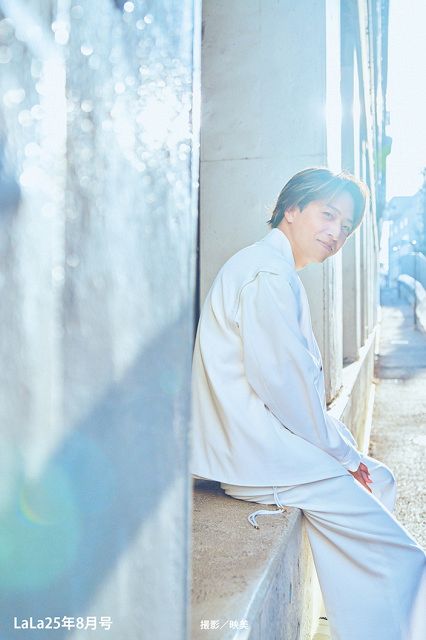 timelesz寺西拓人、爽やか“デートビジュアル” 白の爽やか